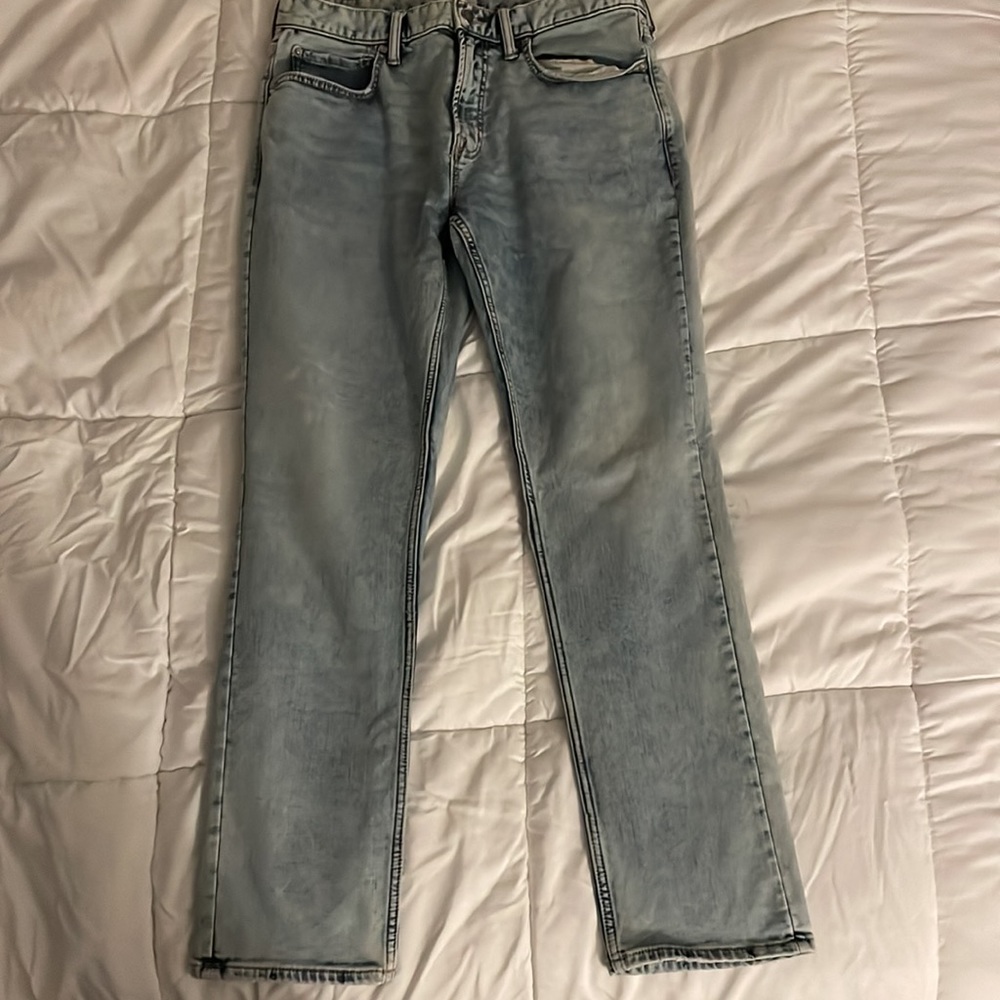 Old Navy White Washed Jeans - Picture 3 of 3